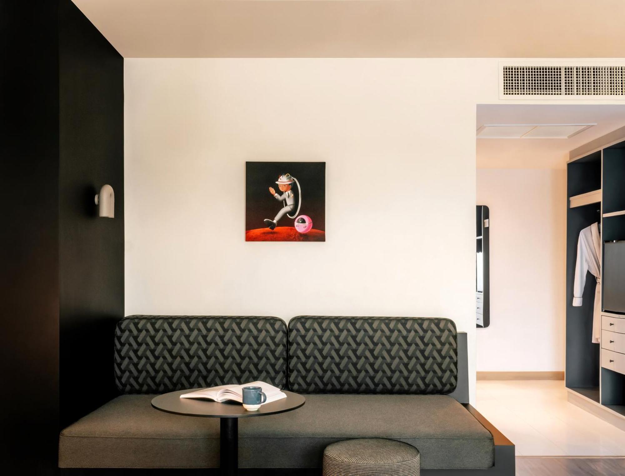 The Standardx, Bangkok Phra Arthit Hotel Exterior photo